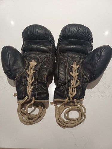 Authentic vintage baily - authentic,