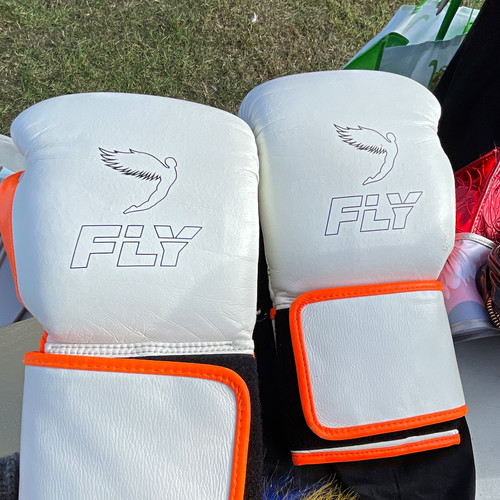 Fly white training - fly, boxing