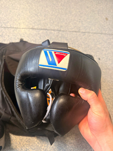 Winning black boxing headguard - black,