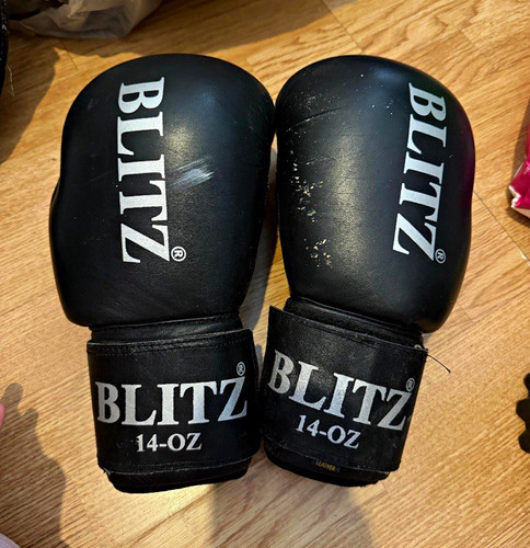 Blitz boxing training - training, gloves