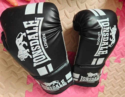 Lonsdale boxing gloves - boxing,